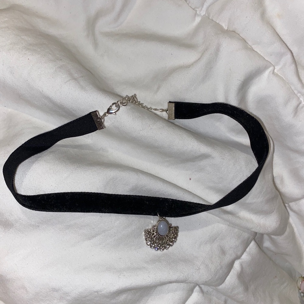 Blue & Silver Pendant Velvet Black Choker